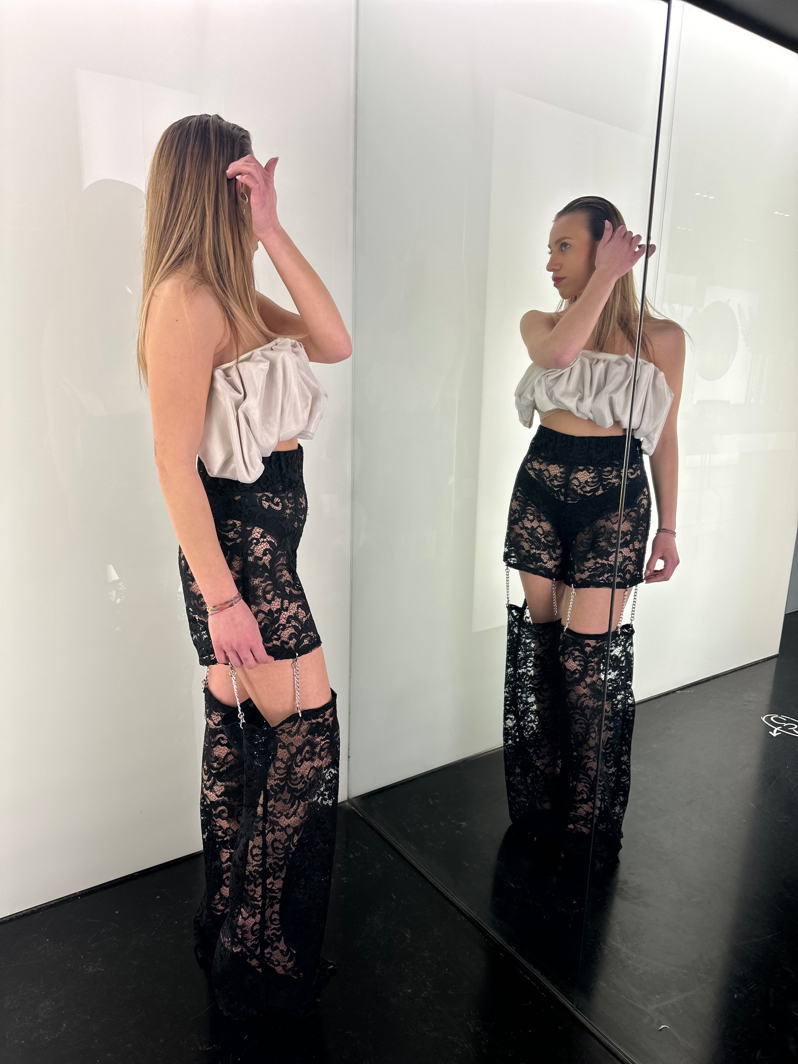 Pantaloni Pizzo Trasparenti con catene