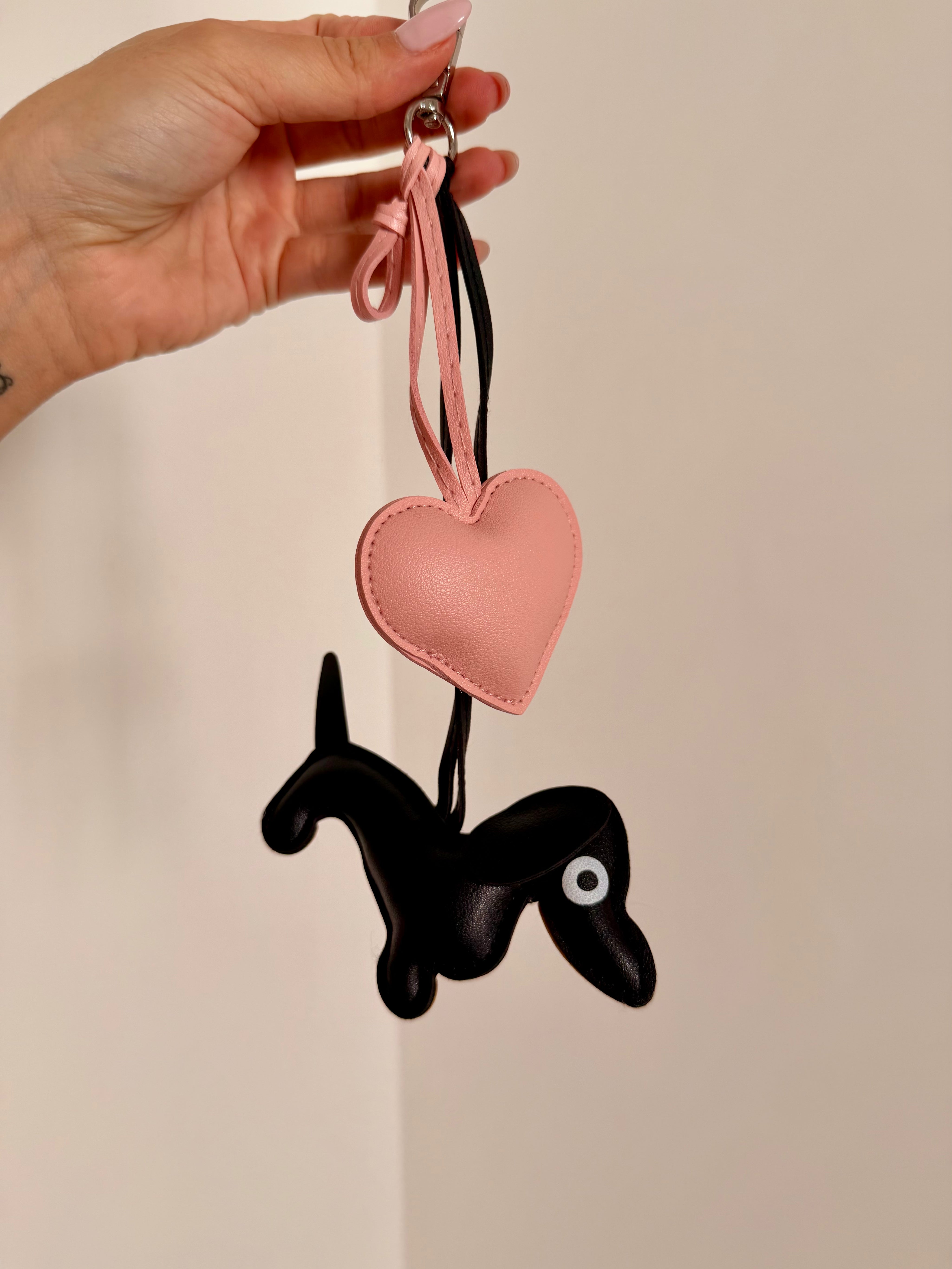 Charm Pack  Borsa Bassotto Nero con Cuore Rosa